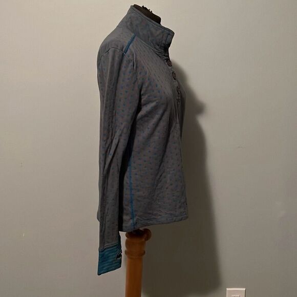 Kavu Women's Gray & Blue Polka Dot Button Front Pullover Top - Picture 7 of 9